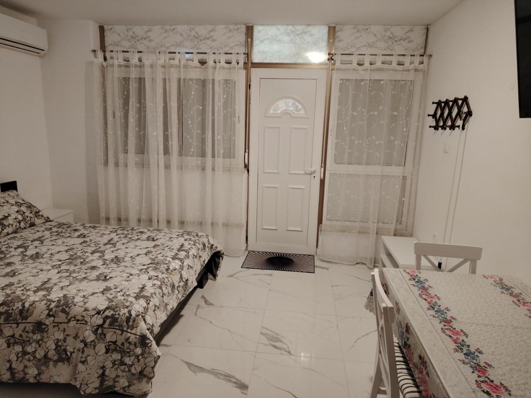 Studio-Apartman Ella 포레치 외부 사진