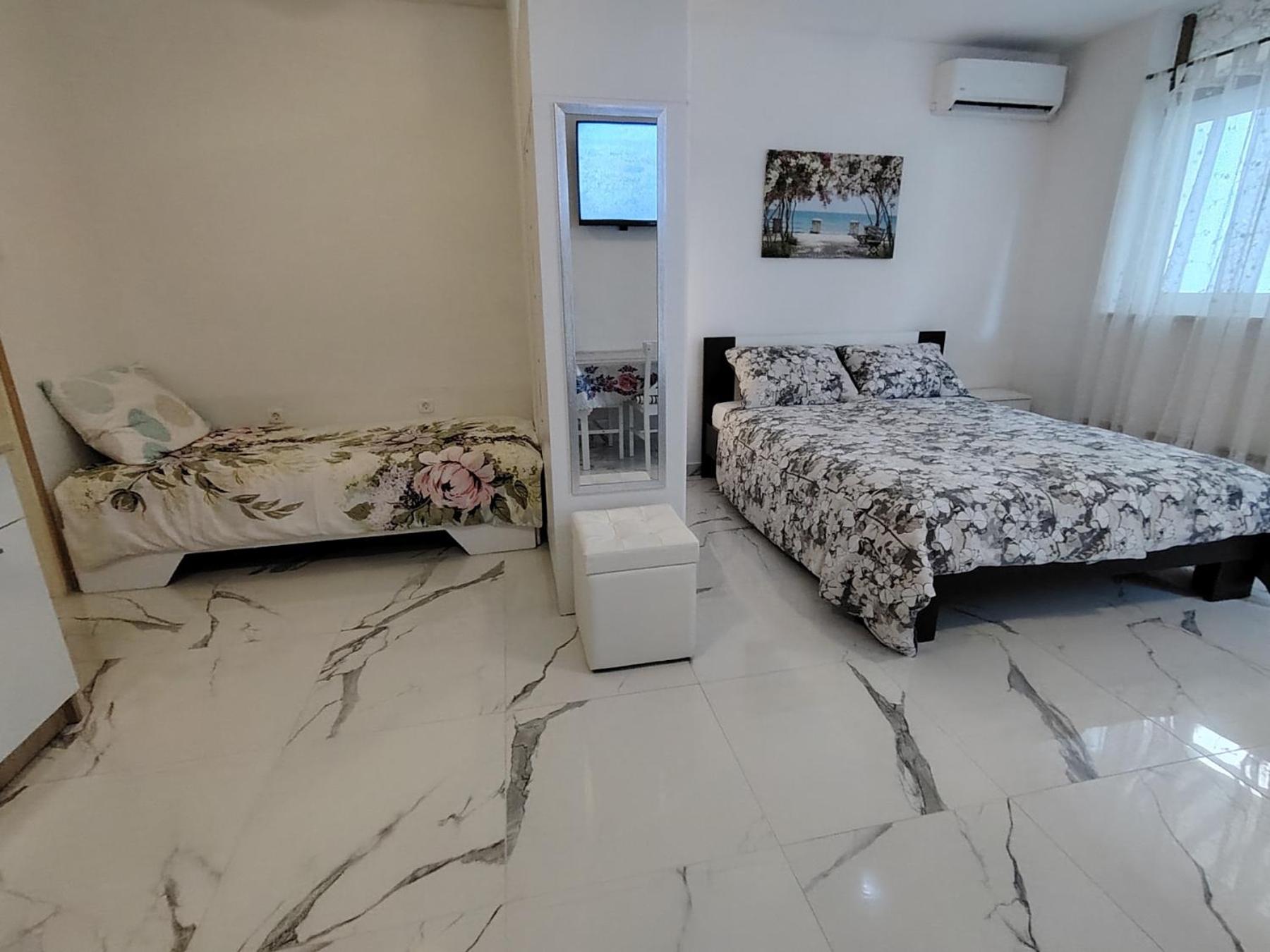 Studio-Apartman Ella 포레치 외부 사진